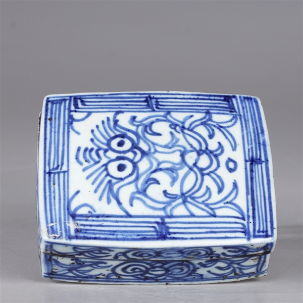 Chinese Ming Dynasty Porcelain Blue & White Seal Paste Box
